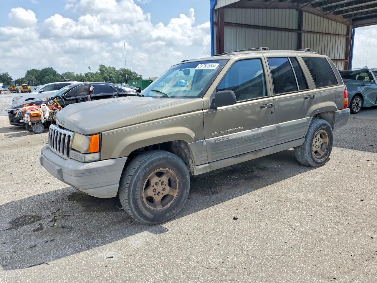 1997 Jeep Grand Cherokee TSi, VIN 1J4FX58S9VC726870 — Front end