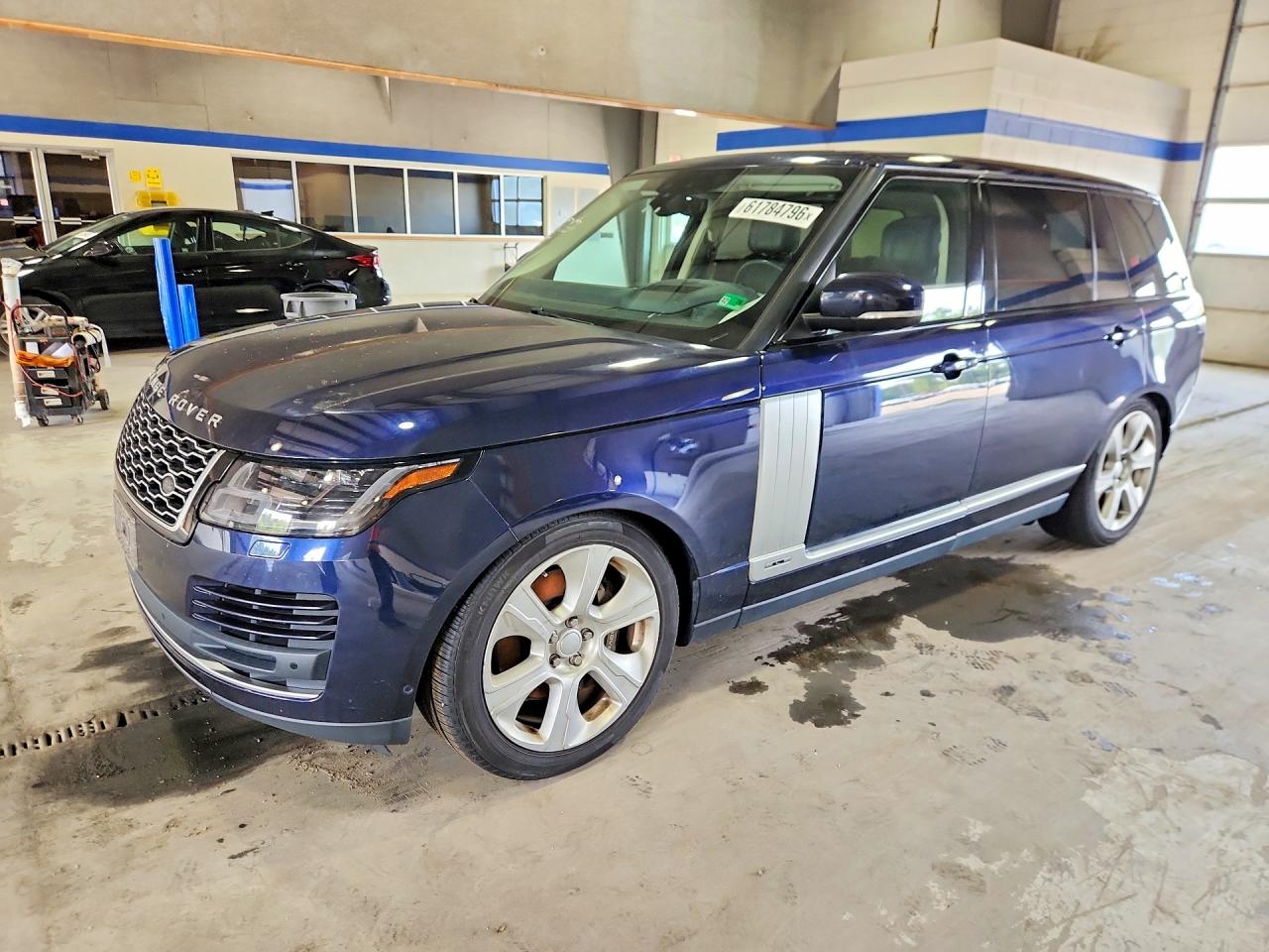 2019 Land Rover Range Rover, VIN SALGS5RE5KA557187 — Minor dents and scratches