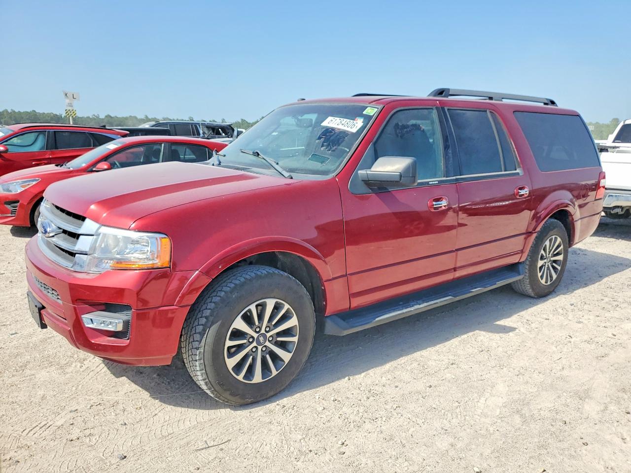 2016 Ford Expedition Max XLT, VIN 1FMJK1HT5GEF11277 — Minor dents and scratches