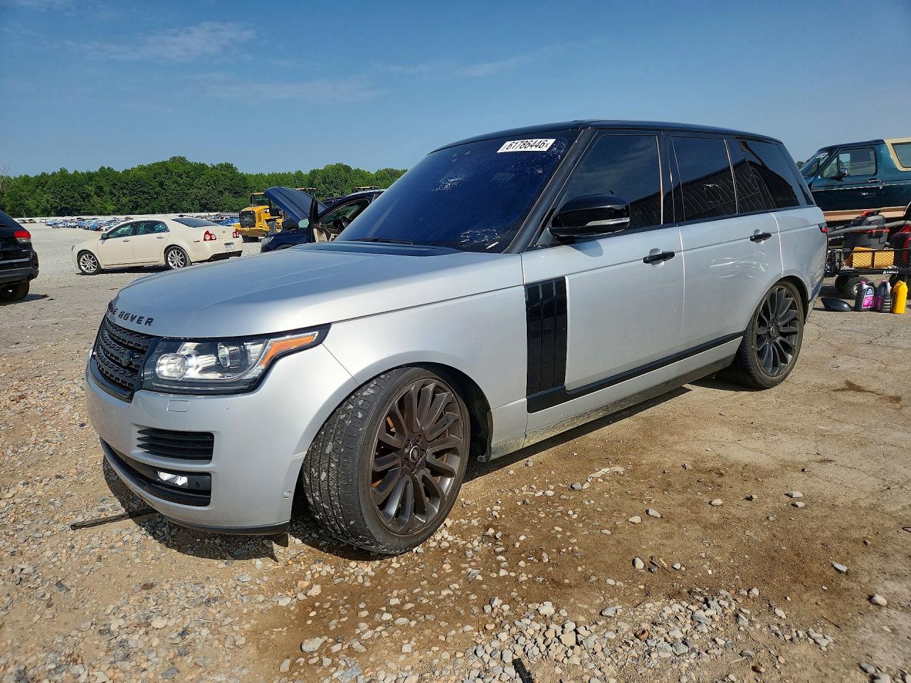 2017 Land Rover Range Rover HSE, VIN SALGS2FV3HA370610 — Normal wear