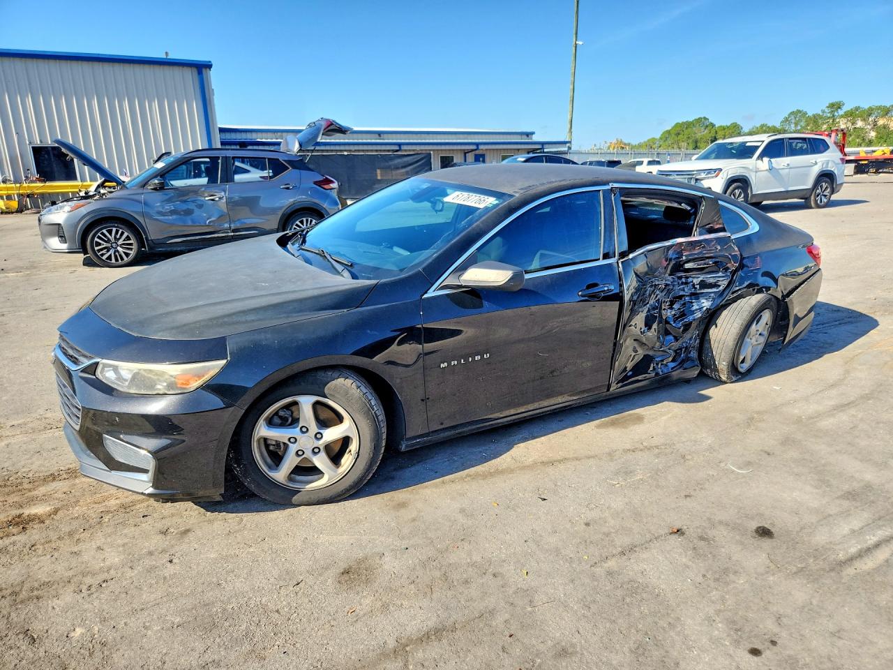 2017 Chevrolet Malibu LS, VIN 1G1ZB5ST8HF277387 — Side