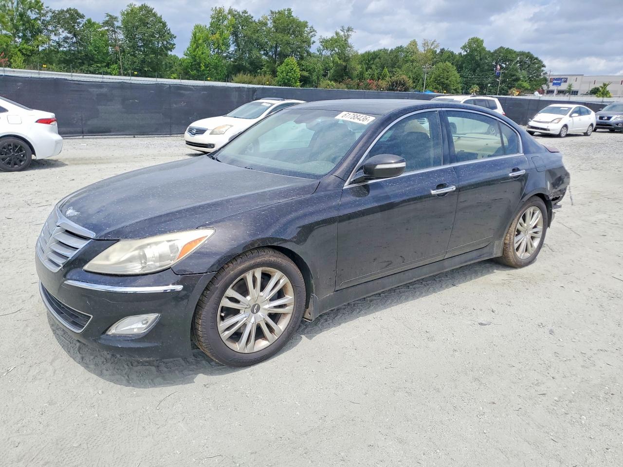 2014 Hyundai Genesis 3.8L, VIN KMHGC4DD4EU261928 — Зад