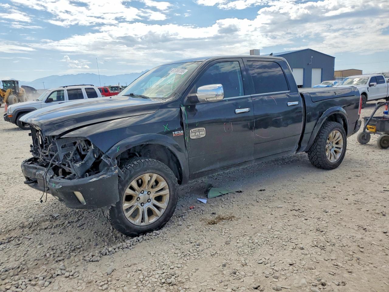 2017 Ram 1500 Longhorn, VIN 1C6RR7PT5HS633669 — Front end