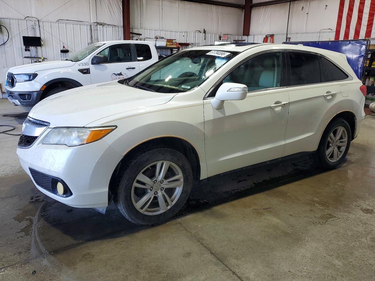 2013 Acura RDX, VIN 5J8TB3H33DL005383 — Minor dents and scratches