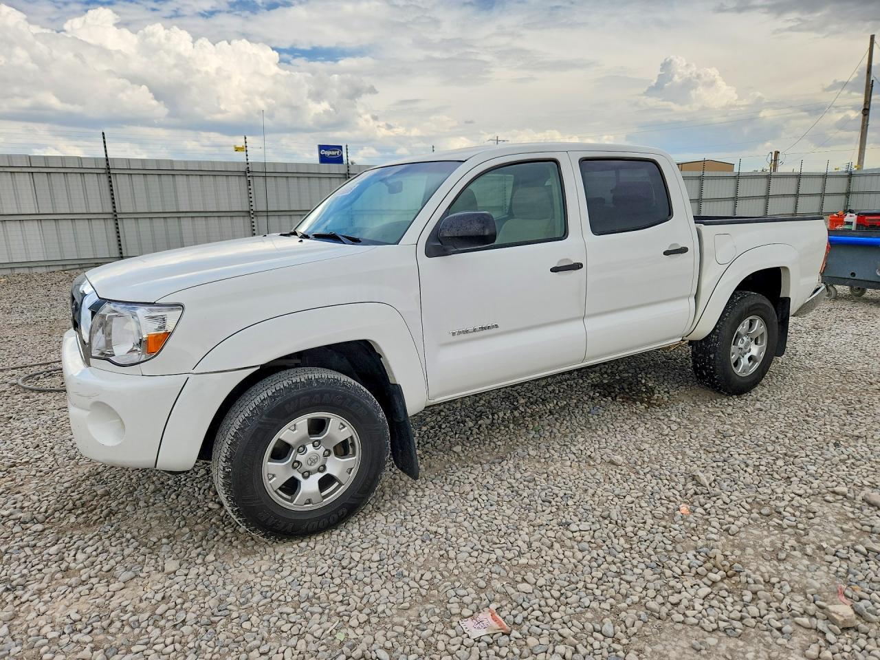 2005 Toyota Tacoma, VIN 5TELU42N15Z098965 — Rear end