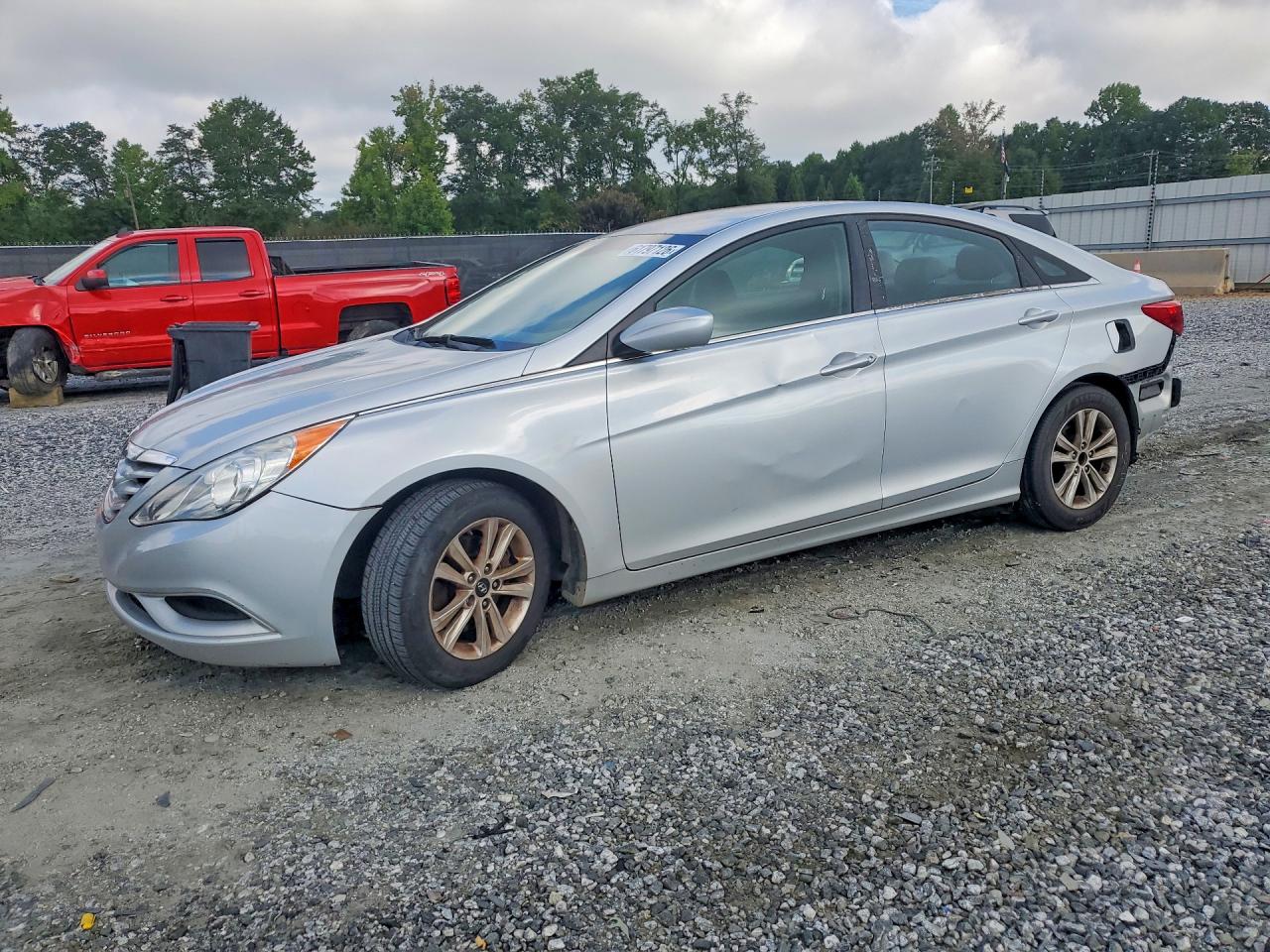 2011 Hyundai Sonata GLS, VIN 5NPEB4ACXBH005969 — Rear end
