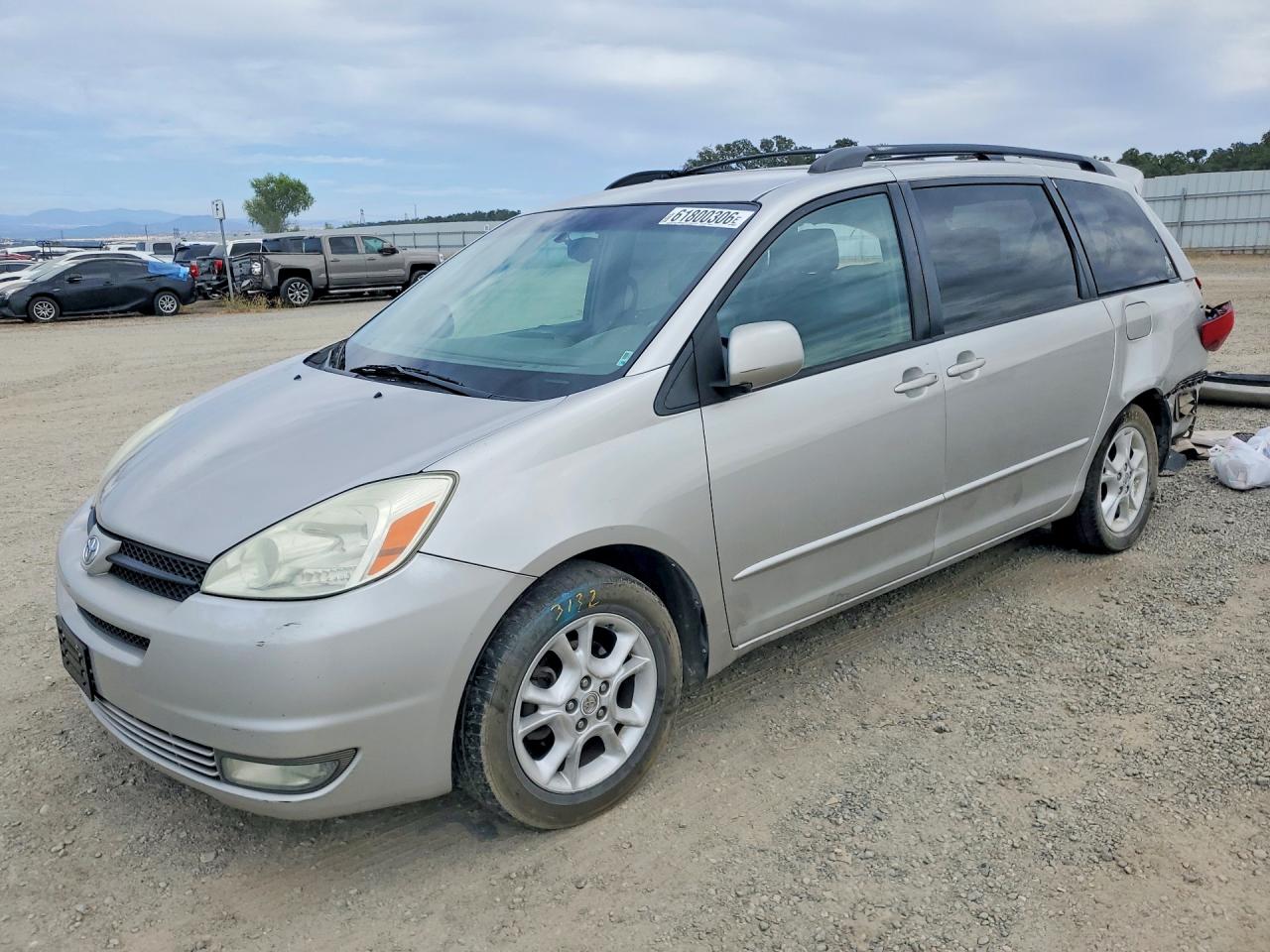 2004 Toyota Sienna XLE, VIN 5TDZA22CX4S068042 — Rear end