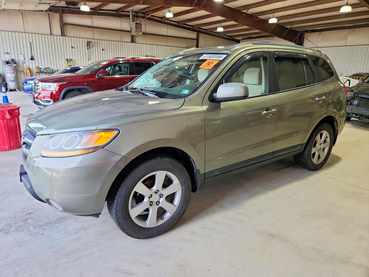 2008 Hyundai Santa Fe SE, VIN 5NMSH73E78H204369 — Front end