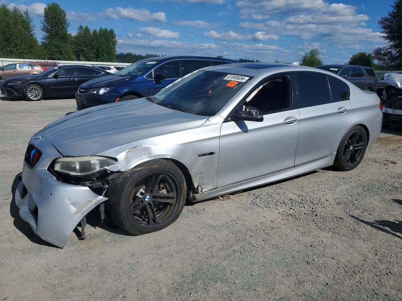 2014 BMW 5 Series 528i, VIN WBA5A5C53ED504384 — Front end