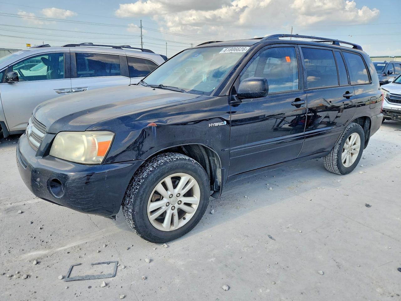 2006 Toyota Highlander Limited, VIN JTEEW21A260021976 — Front end
