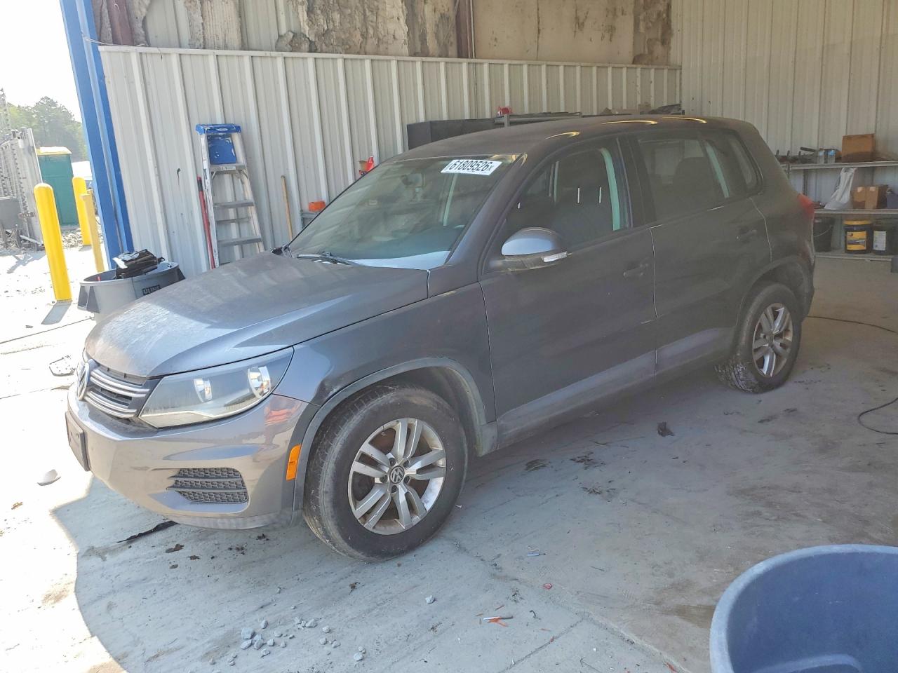 2014 Volkswagen Tiguan S, VIN WVGBV3AX1EW605250 — Vandalism