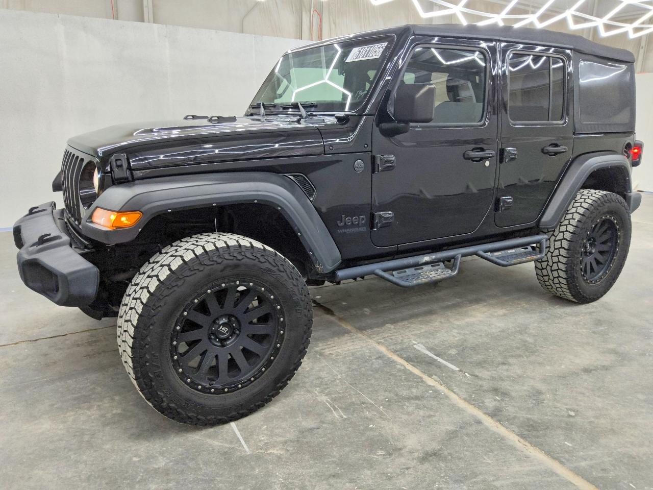2022 Jeep Wrangler Unlimited Sport S, VIN 1C4HJXDG2NW180358 — Normal wear