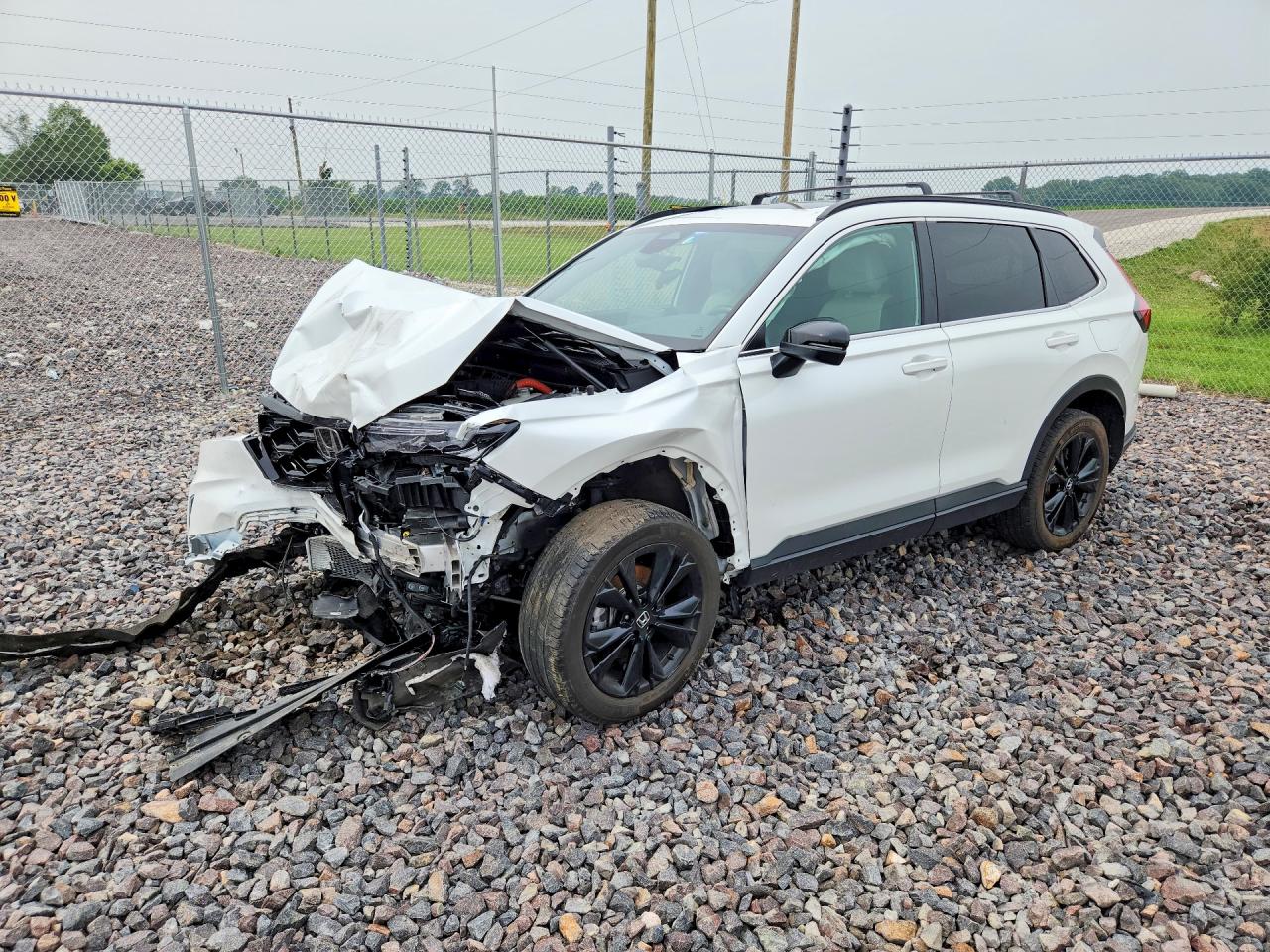 2023 Honda CR-V Sport Touring, VIN 7FARS6H92PE037395 — Перед