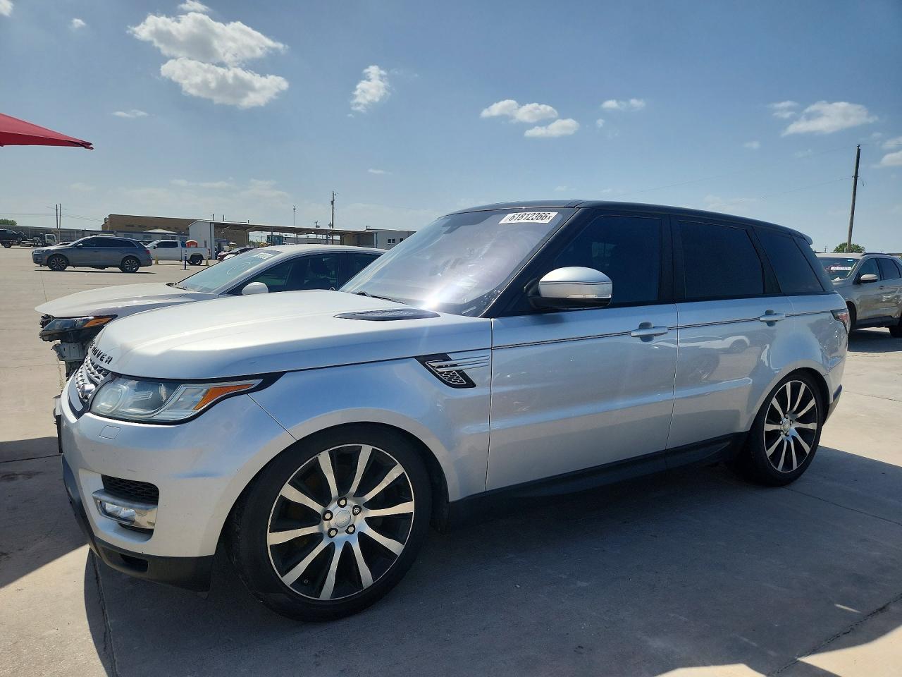 2016 Land Rover Range Rover Sport HSE, VIN SALWR2PF1GA120196 — Front end