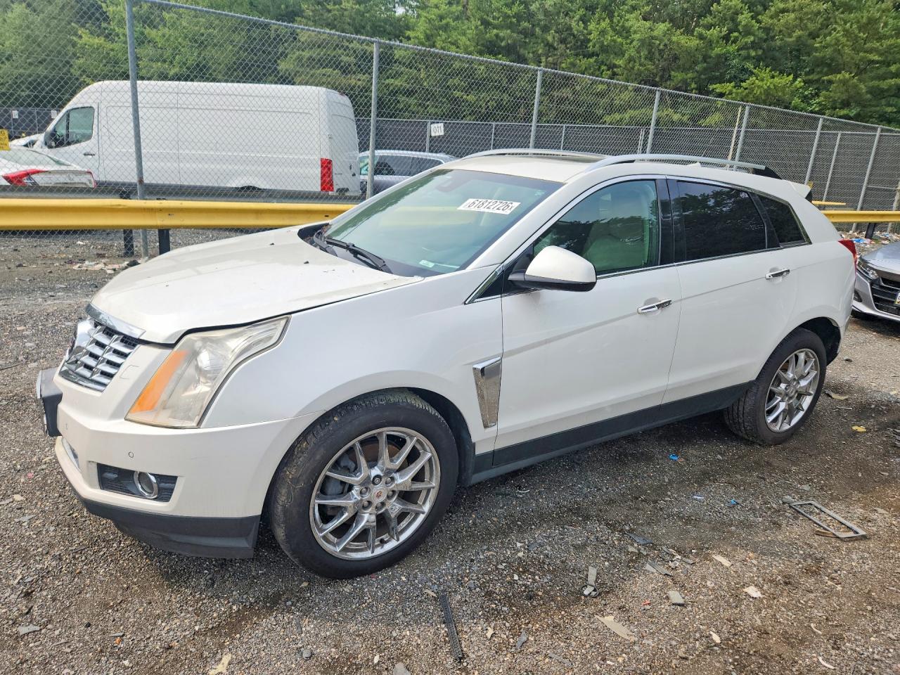2014 Cadillac SRX Premium Collection, VIN 3GYFNGE3XES533362 — Minor dents and scratches