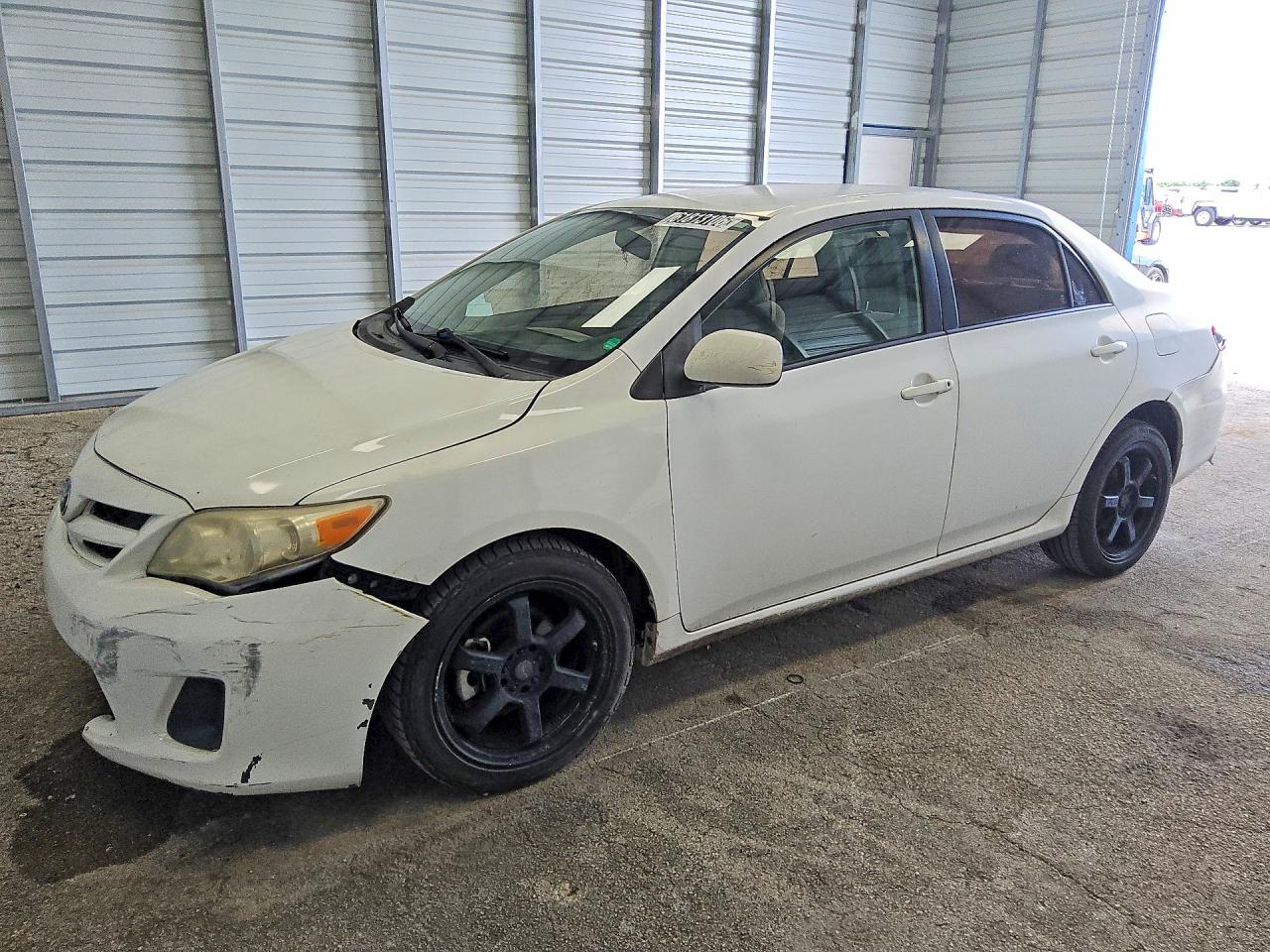 2011 Toyota Corolla LE, VIN JTDBU4EE2B9130692 — Front end