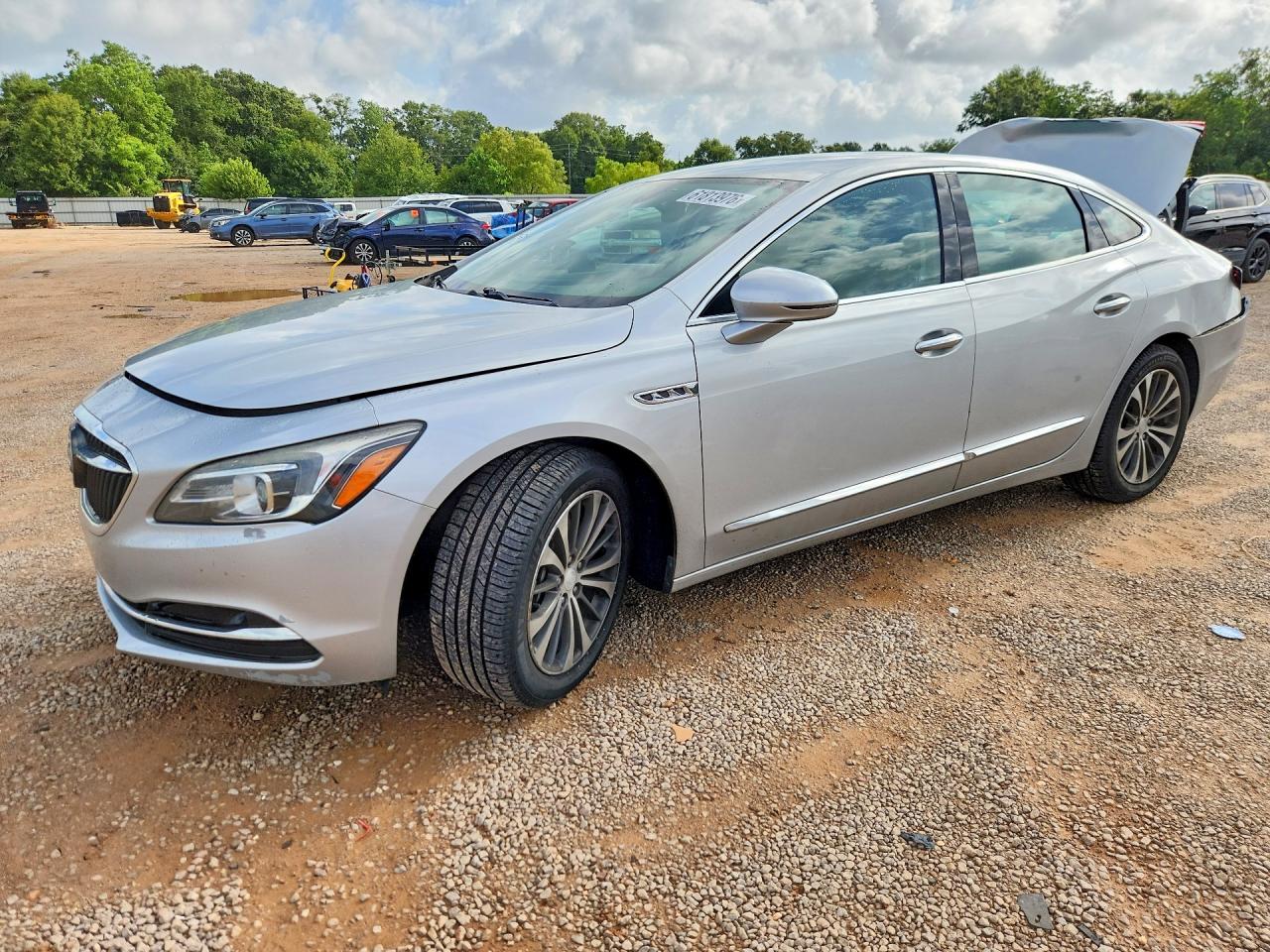 2017 Buick LaCrosse Essence, VIN 1G4ZP5SS4HU207926 — Зад
