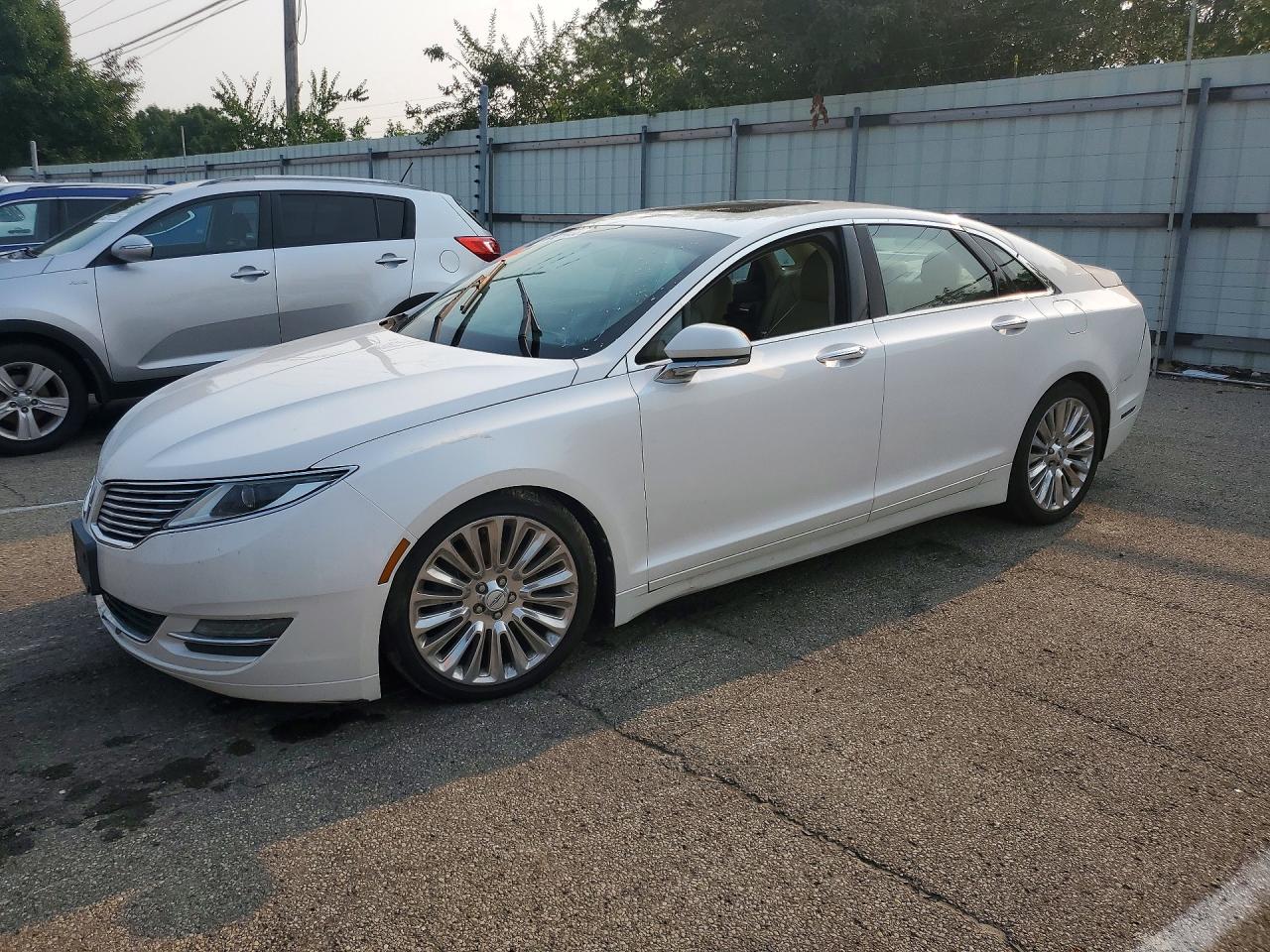 2013 Lincoln MKZ, VIN 3LN6L2JK1DR800983 — Water / flood