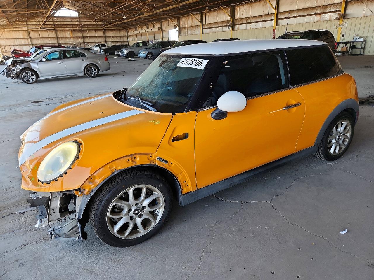 2015 MINI Hardtop, VIN WMWXM5C52FT937895 — Front end
