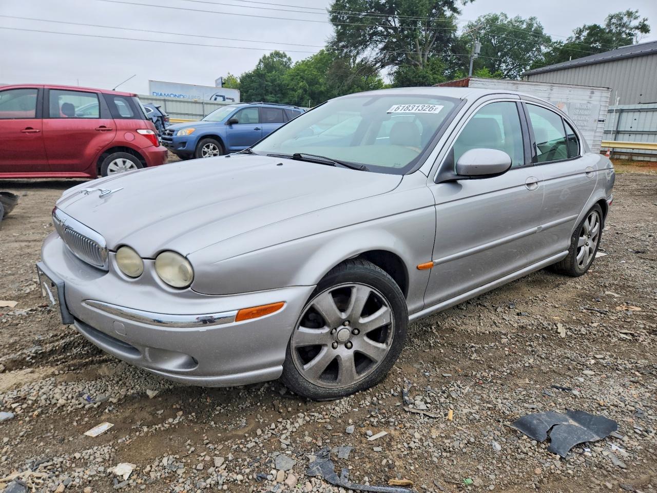 2004 Jaguar X-Type, VIN SAJEA51C84WD67325 — Side