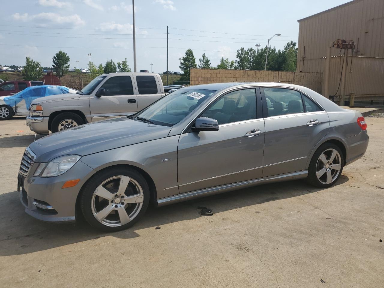2012 Mercedes-Benz E 350 Luxury, VIN WDDHF5KB7CA572510 — Normal wear