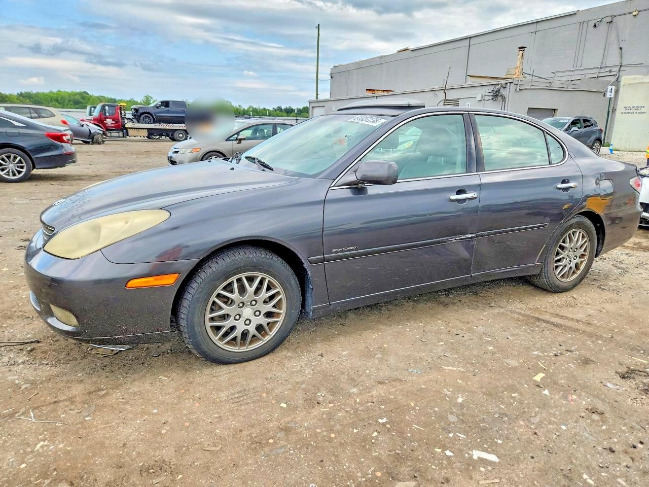 2004 Lexus ES 350, VIN JTHBA30G545045060 — Side