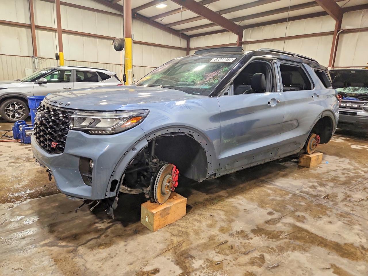2025 Ford Explorer ST, VIN 1FMWK8GC8SGA67311 — Вандализм