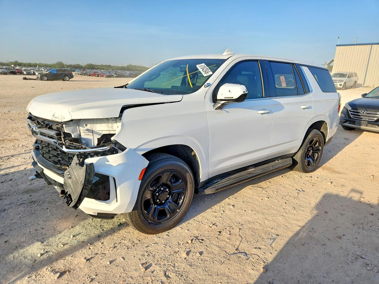 2023 Chevrolet Tahoe Commercial, VIN 1GNSCLED2PR520582 — Перед