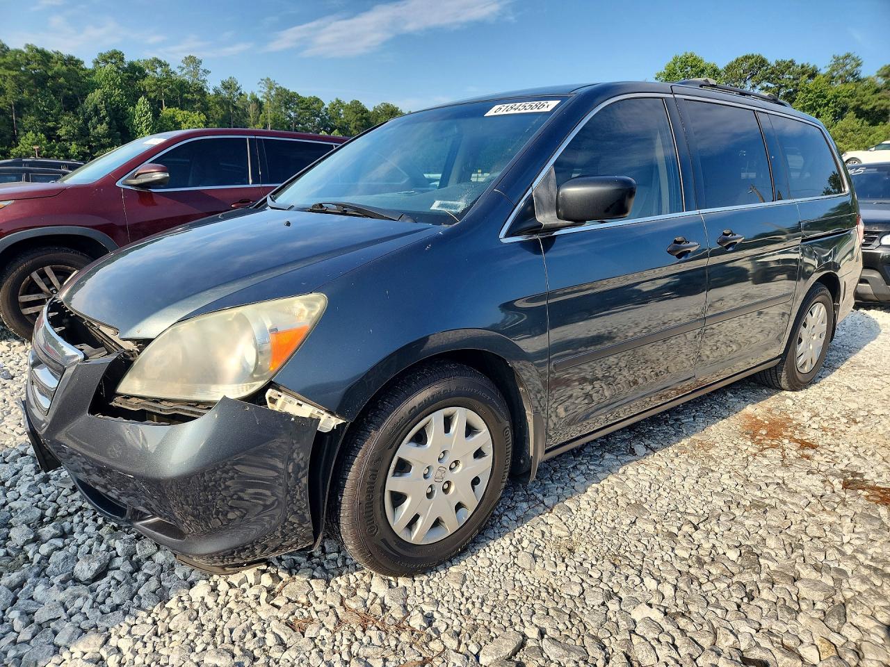 2005 Honda Odyssey LX, VIN 5FNRL382X5B130978 — Перед