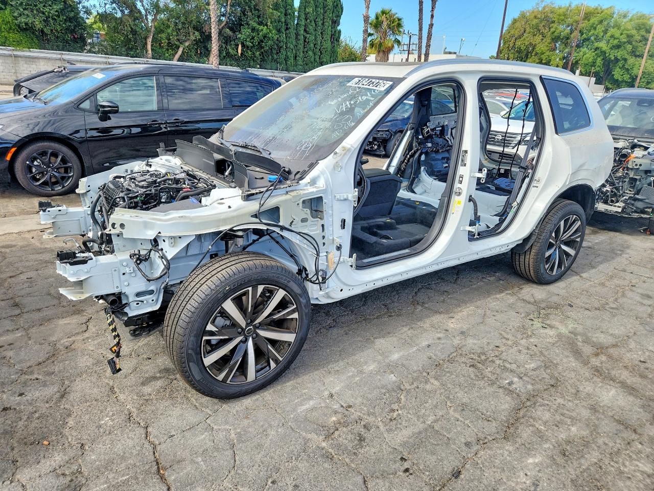 2026 Volvo XC90 Core, VIN YV4M12PJ6T1495616 — Stripped