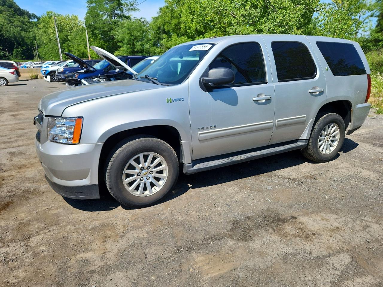 2011 Chevrolet Tahoe, VIN 1GNSKDFJ5BR204566 — Front end