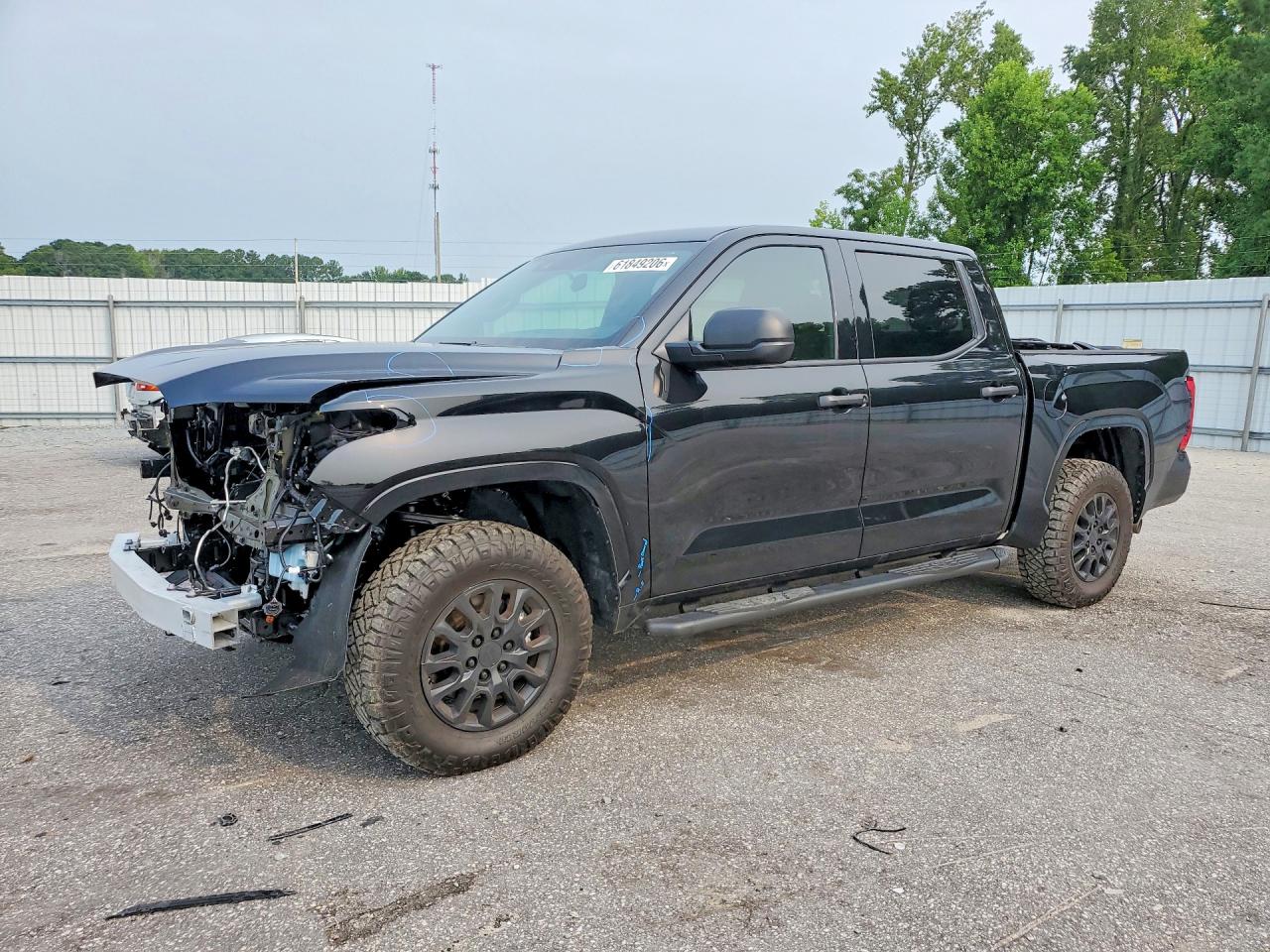 2026 Toyota Tundra SR, VIN 5TFKB5DB4TX407925 — Фото с аукциона 1 of 4