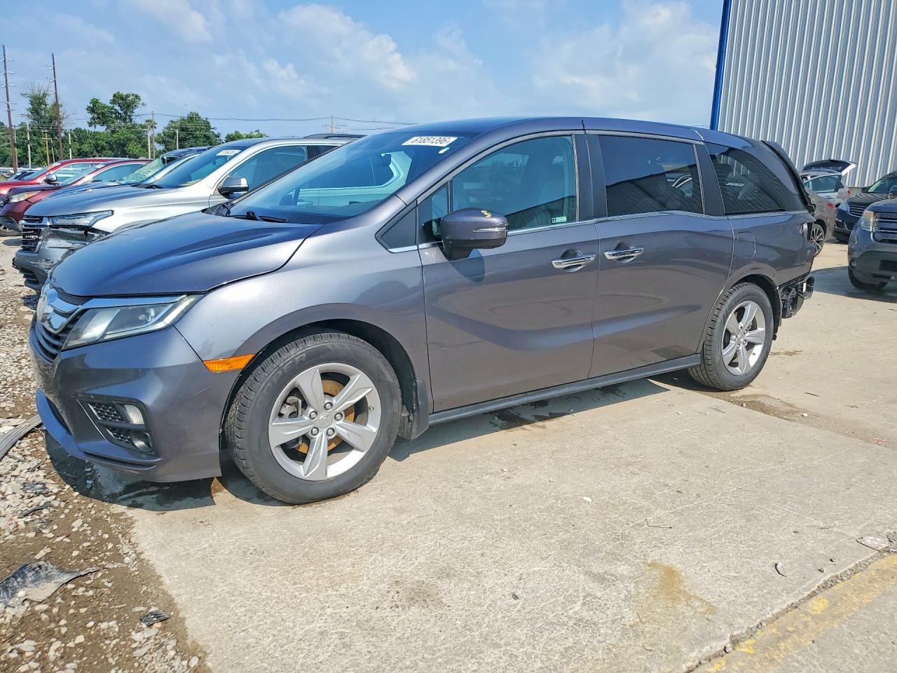 2018 Honda Odyssey EX, VIN 5FNRL6H58JB091572 — Rear end