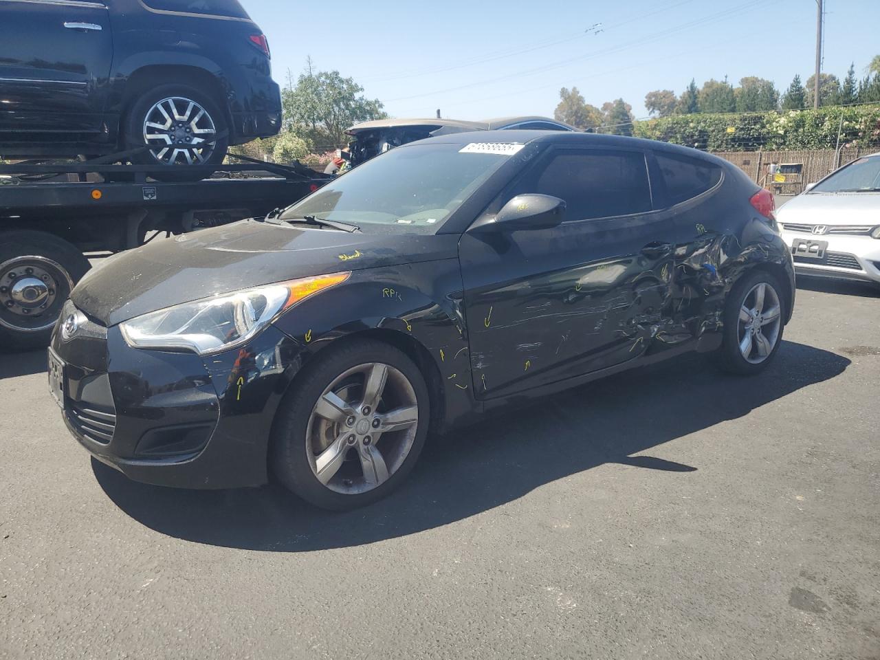 2013 Hyundai Veloster w/Black Int, VIN KMHTC6AD4DU144363 — Side