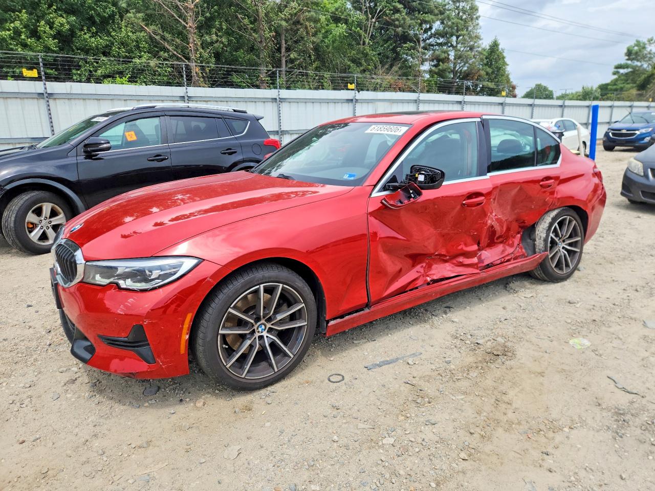 2022 BMW 3 Series 330i xDrive, VIN 3MW5R7J0XN8C38564 — Бок