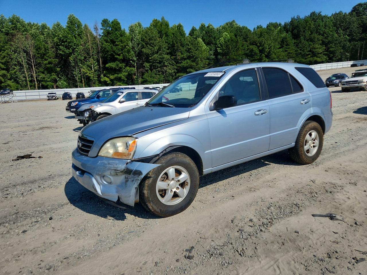 2008 Kia Sorento LX, VIN KNDJD735885765335 — Front end
