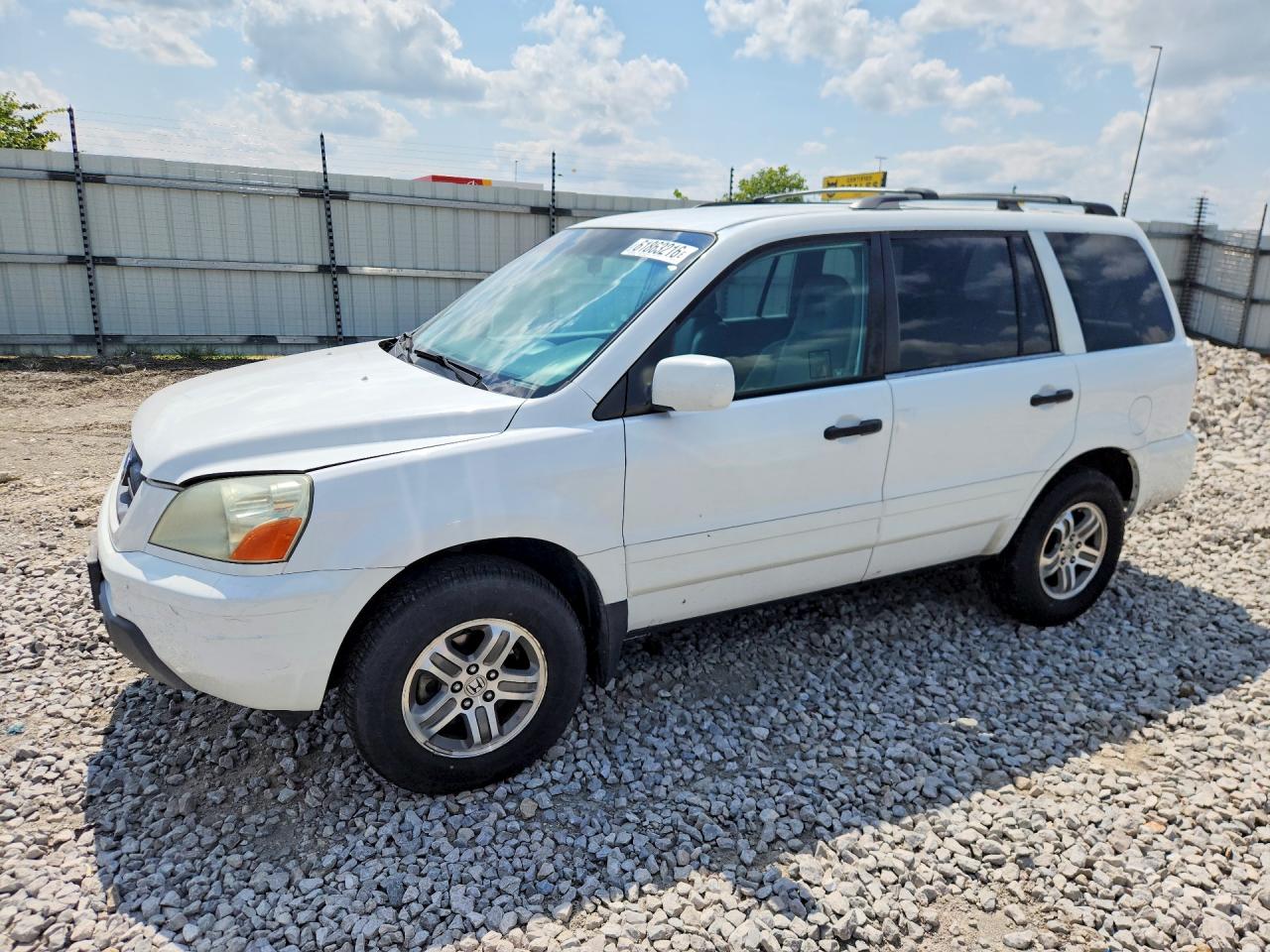 2003 Honda Pilot EX, VIN 2HKYF18583H616589 — Бок