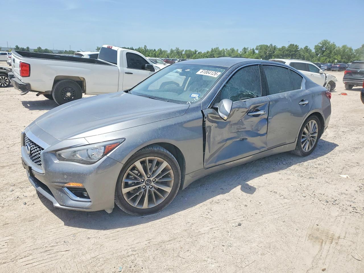 2024 Infiniti Q50 Luxe, VIN JN1EV7BP6RM600489 — Бок