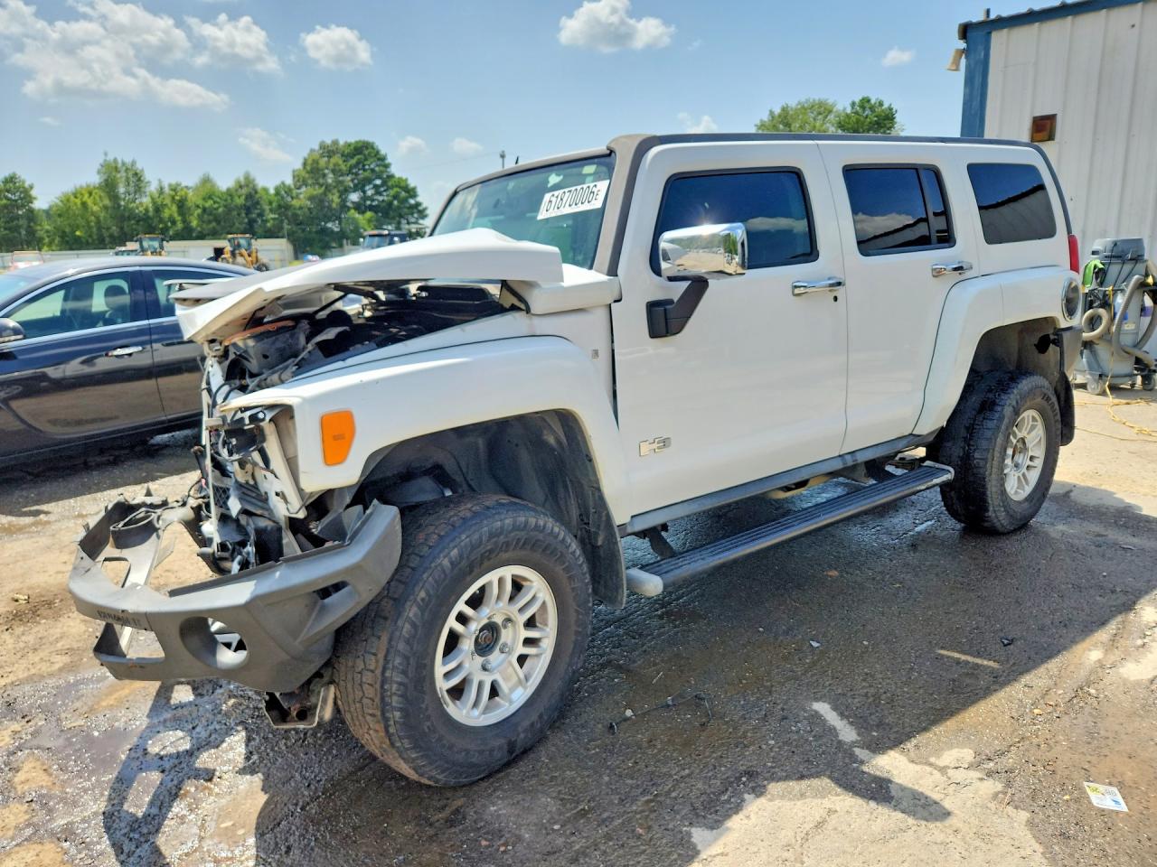 2009 Hummer H3 SUV, VIN 5GTEN13E298115338 — Front end