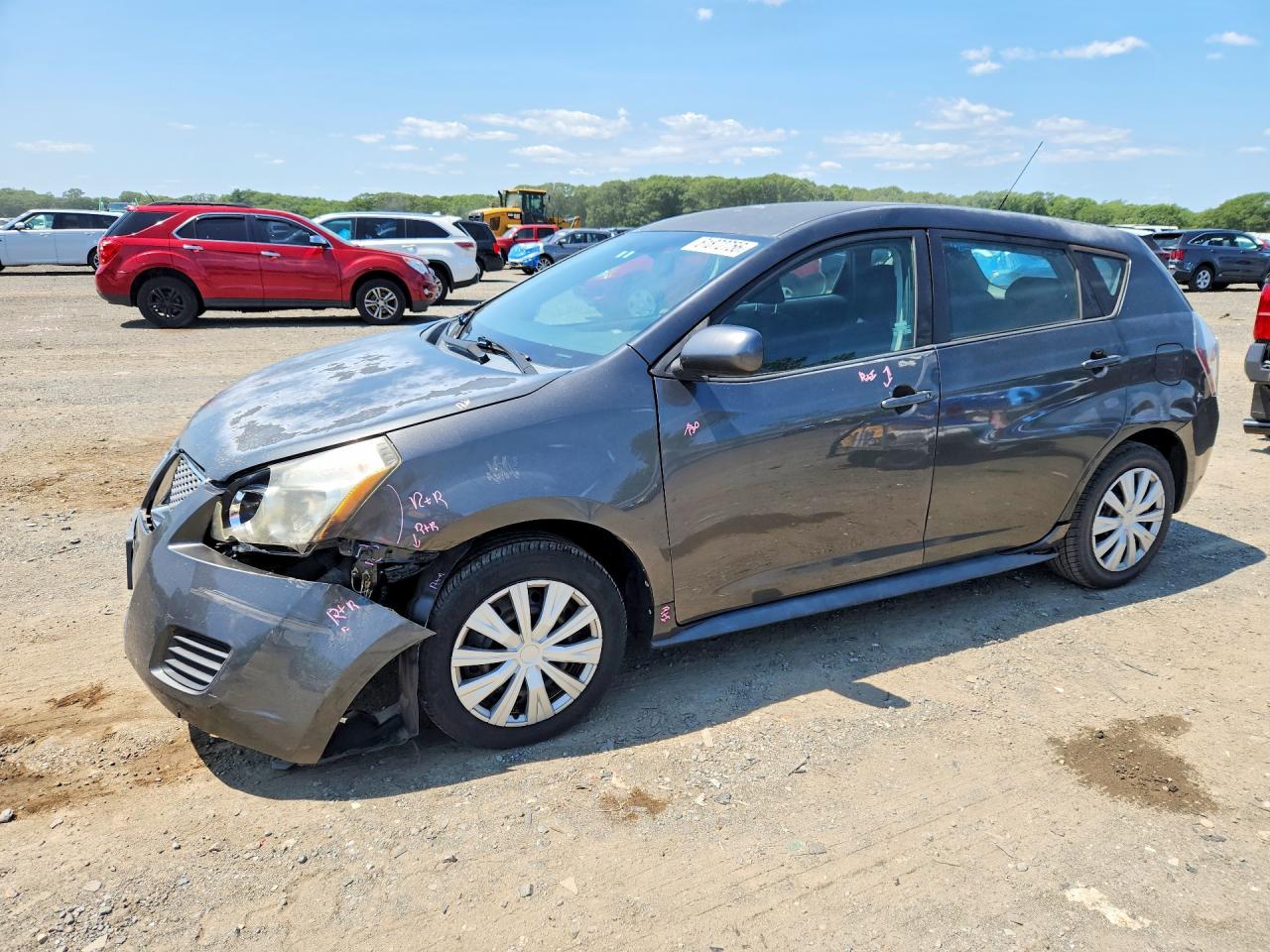 2010 Pontiac Vibe 1SA, VIN 5Y2SP6E80AZ413457 — Front end