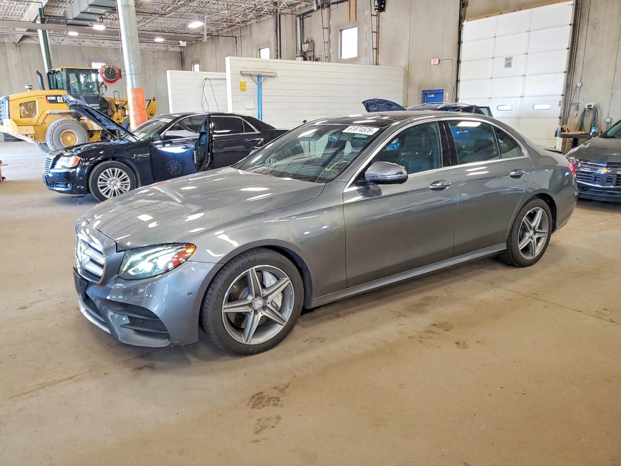 2017 Mercedes-Benz E 300 Luxury, VIN WDDZF4KB7HA047422 — Front end