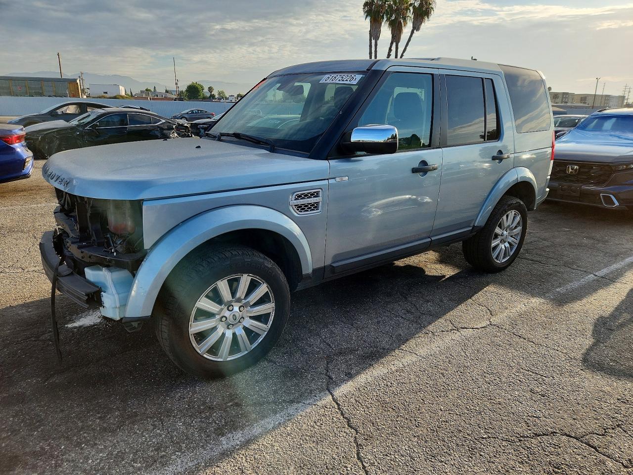 2012 Land Rover LR4 Lux, VIN SALAK2D44CA611891 — Front end