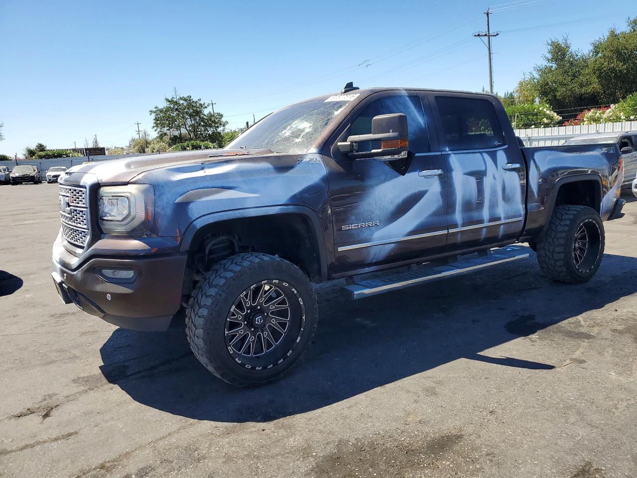 2016 GMC Sierra 1500 SLT, VIN 3GTU2NEC7GG295521 — Вандализм