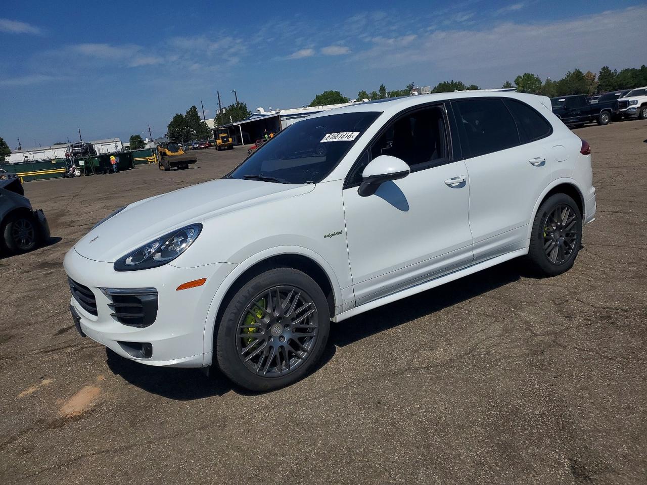 2015 Porsche Cayenne S E-Hybrid, VIN WP1AE2A21FLA52521 — Minor dents and scratches