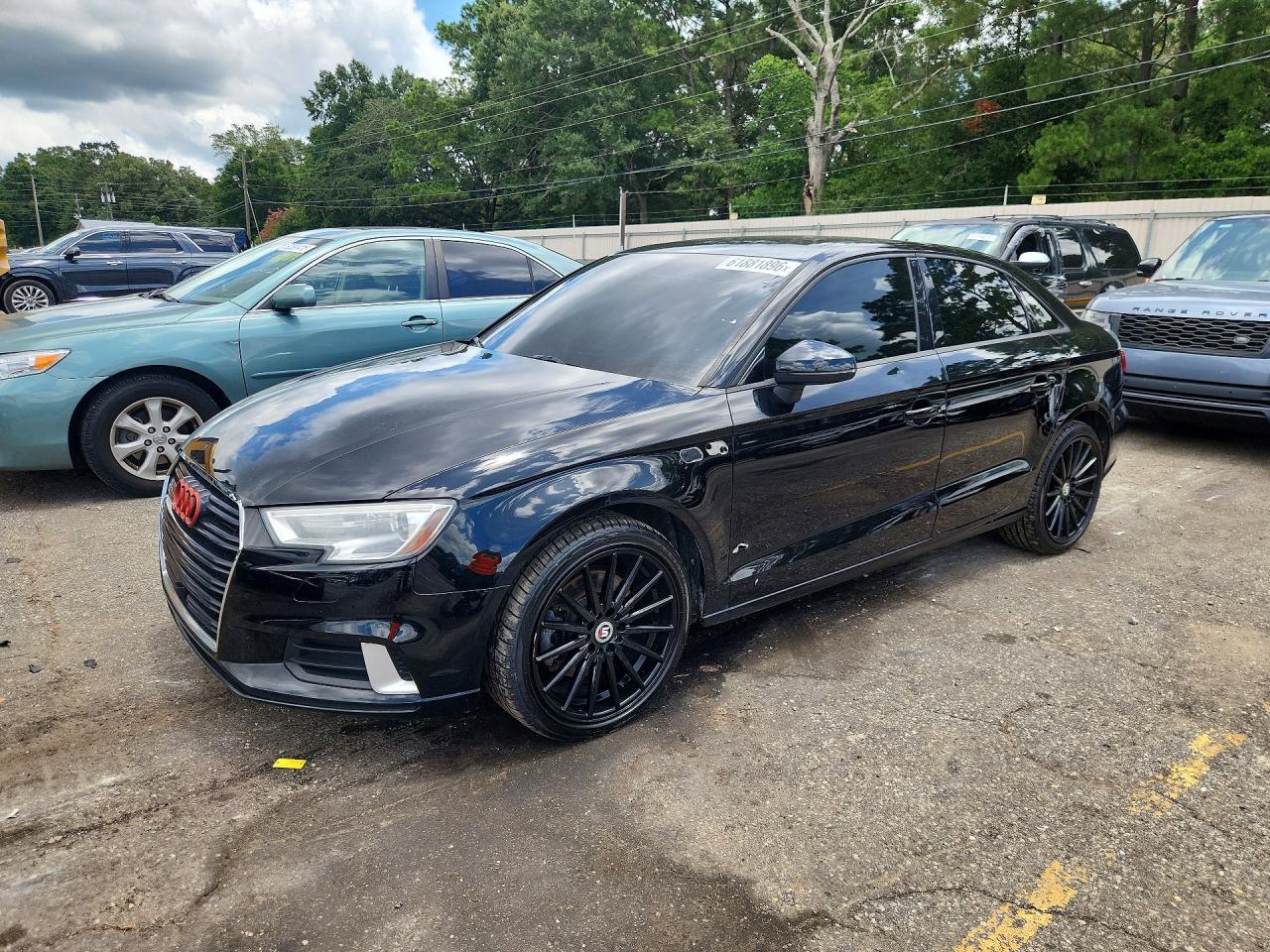 2018 Audi A3 Premium, VIN WAUAUGFF2J1036486 — Minor dents and scratches