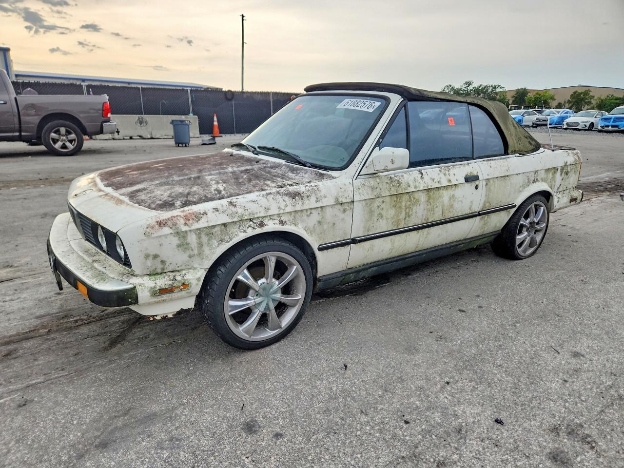 1987 BMW 3 Series, VIN WBABB2304H1943392 — Крыша