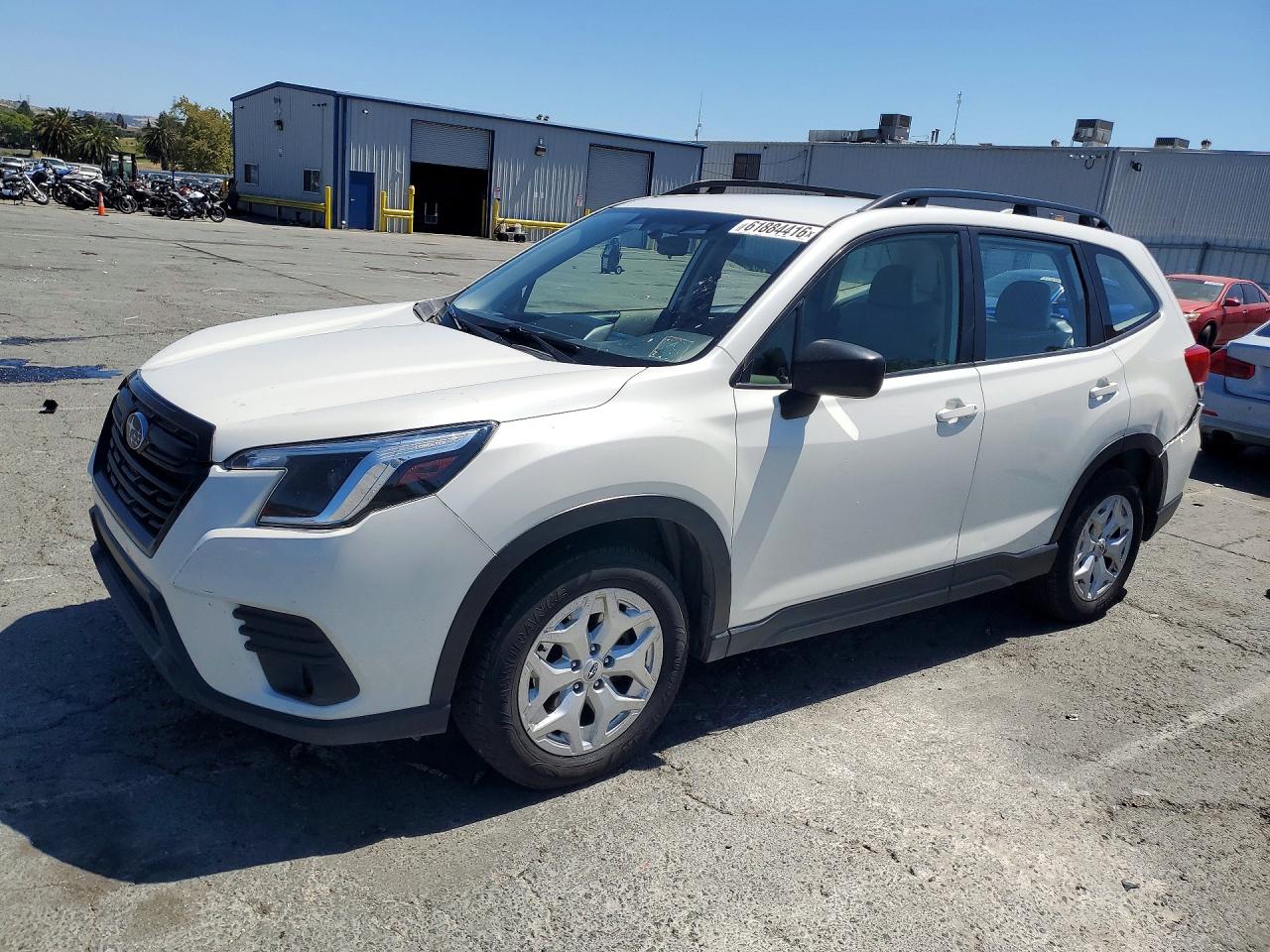 2022 Subaru Forester, VIN JF2SKACC7NH430777 — Зад