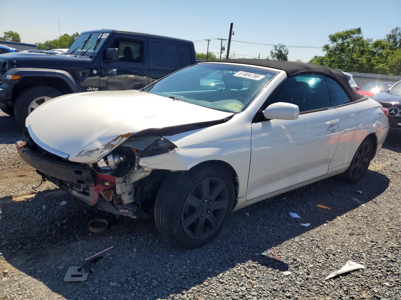 2006 Toyota Solara SLE, VIN 4T1FA38P76U068237 — Перед