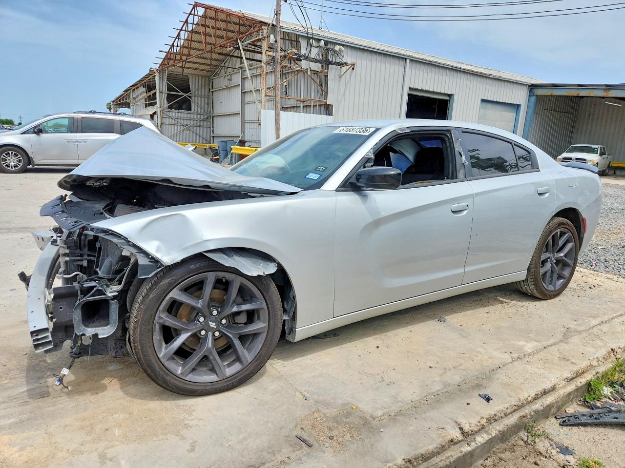 2020 Dodge Charger SXT, VIN 2C3CDXBG8LH104700 — Front end