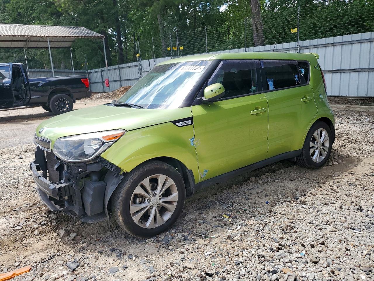 2015 Kia Soul +, VIN KNDJP3A58F7769440 — Front end